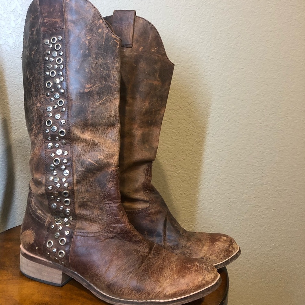 Lucchese spirit size 8.5
